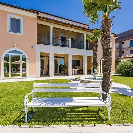 Villa Vizula Apartman *